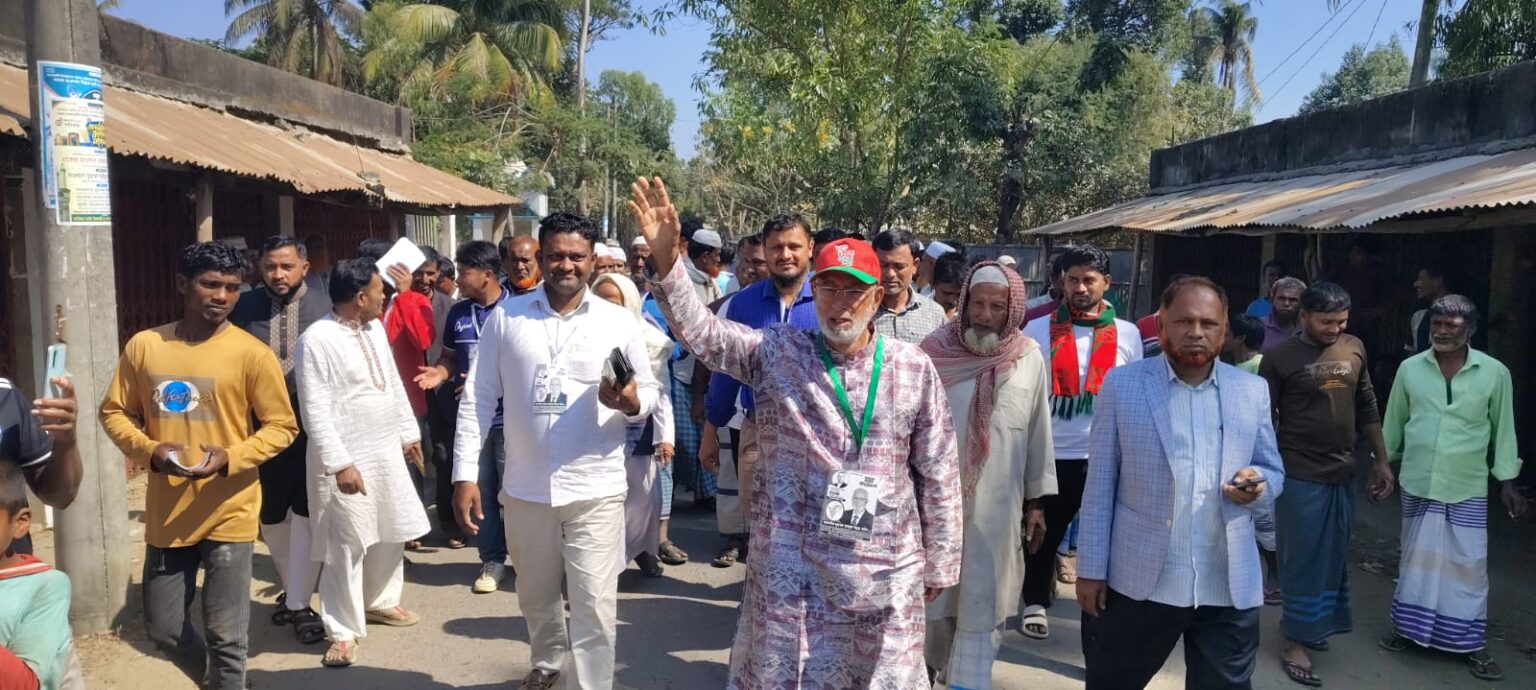 মহেশখালীর চরপাড়া-তাজিয়াকাটা এলাকায় বিএনপি প্রার্থী আলমগীর ফরিদের মহিলা সমাবেশ ও গণসংযোগ
