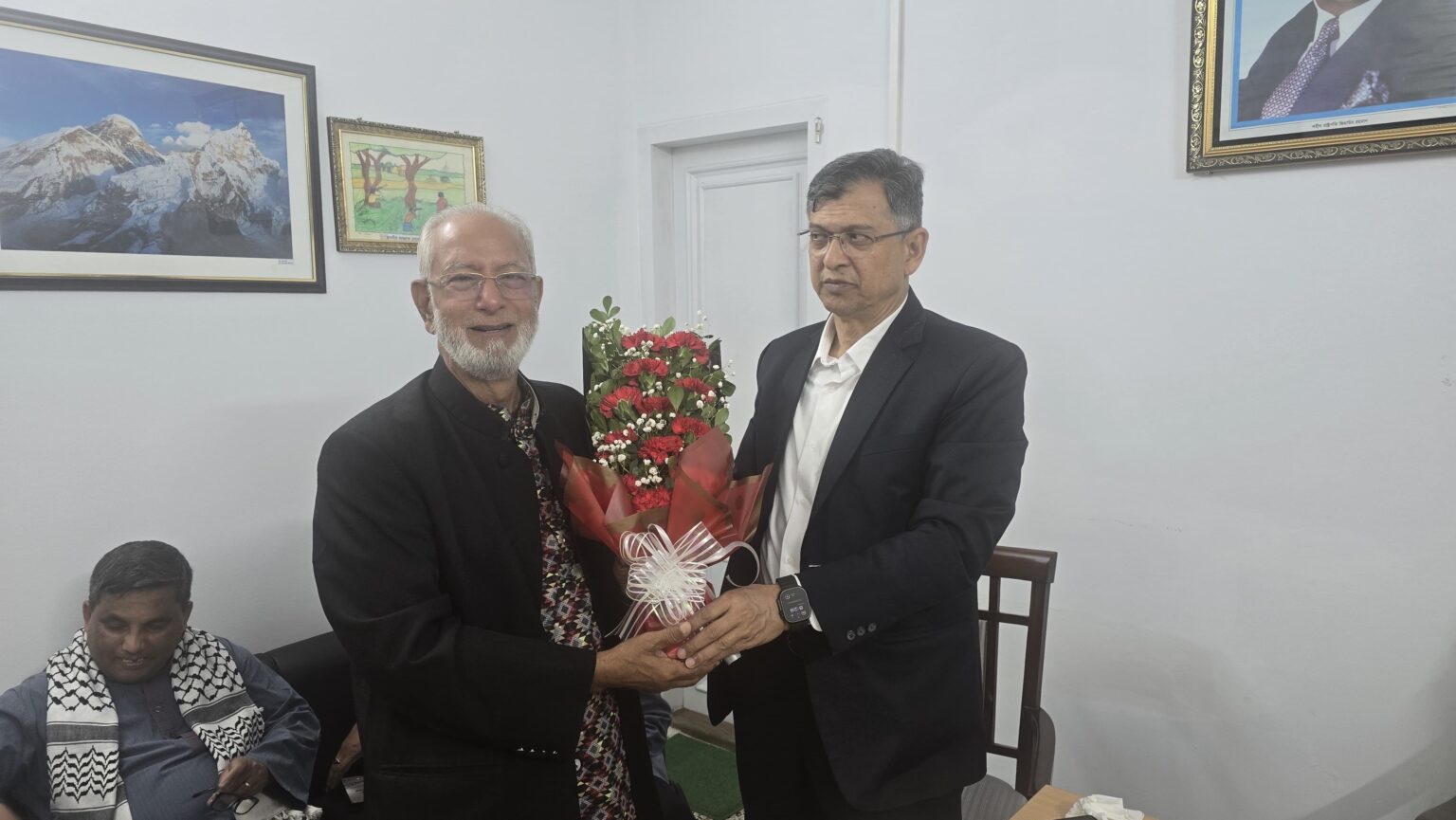 সালাহউদ্দিন-আলমগীর ফরিদ বিজয় পরবর্তী সৌজন্য সাক্ষাৎ ও শুভেচ্ছা বিনিময়