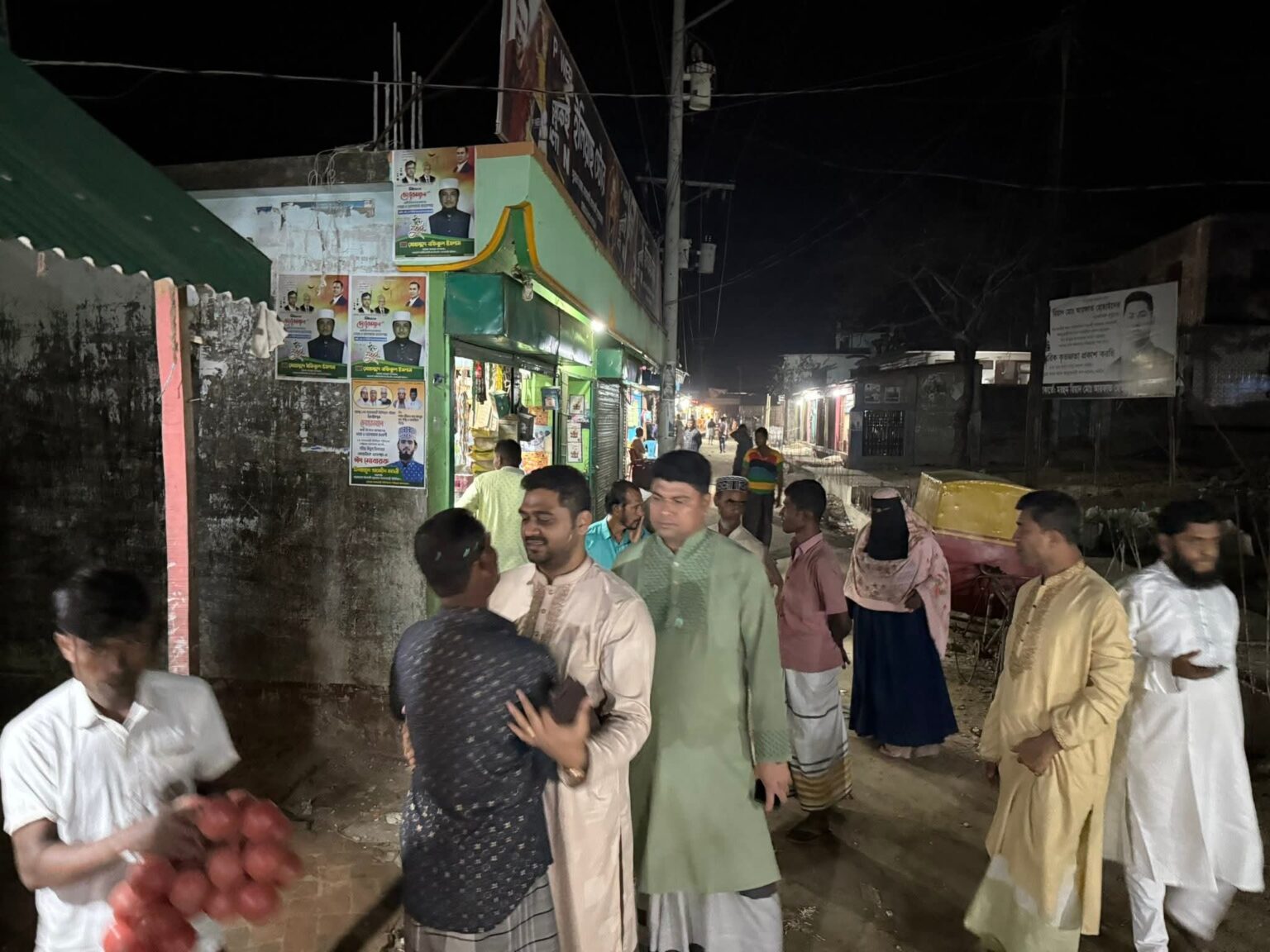 মাতারবাড়ীতে ঈদ পরবর্তী শুভেচ্ছা বিনিময় করলেন চেয়ারম্যান পদপ্রার্থী ইঞ্জিনিয়ার আপন চৌধুরী