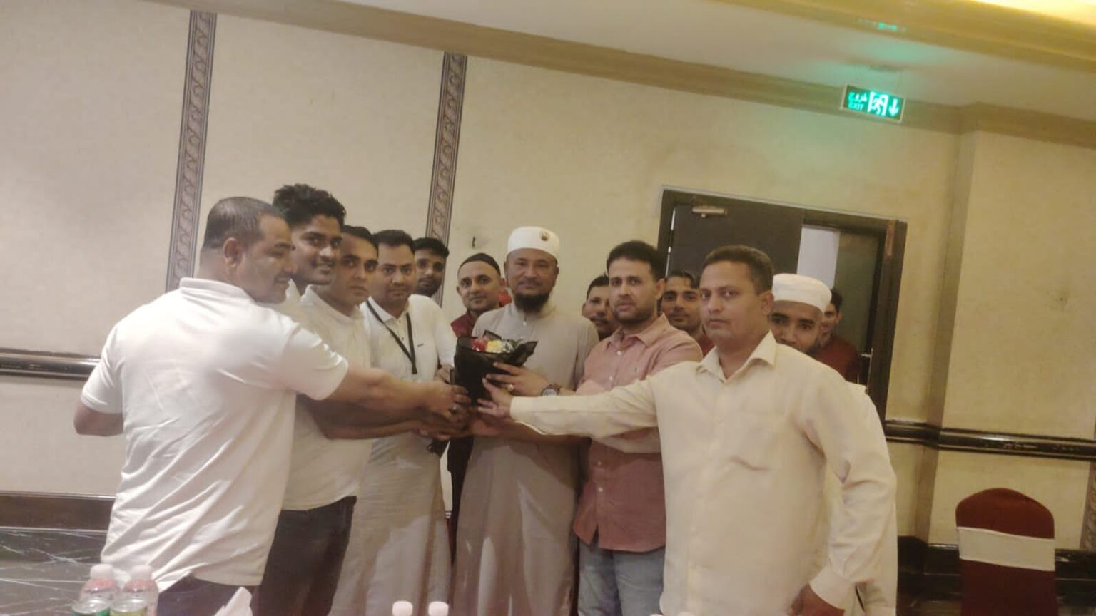 সৌদি আরবে প্রবাসীদের গণসংবর্ধনায় সংবর্ধিত চেয়ারম্যান পদপ্রার্থী ভেন্ডার রফিকুল ইসলাম