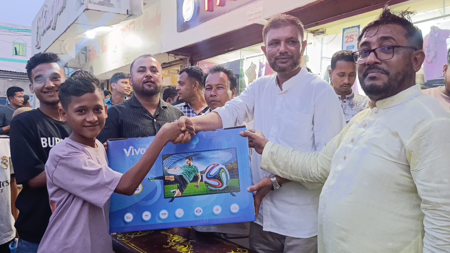 মাতারবাড়ীতে ফেব্রিকন ফ্যাশনের কুপন ড্র অনুষ্ঠান উৎসবমুখর পরিবেশে অনুষ্ঠিত