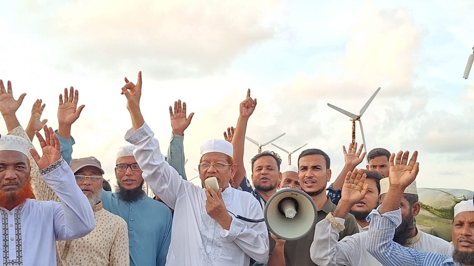 কুতুবদিয়ার দেড় লাখ মানুষের জীবন রক্ষার জন্য টেকসই বেড়িবাঁধ নির্মাণের ব্যবস্থা করুন: হামিদুর রহমান আযাদ